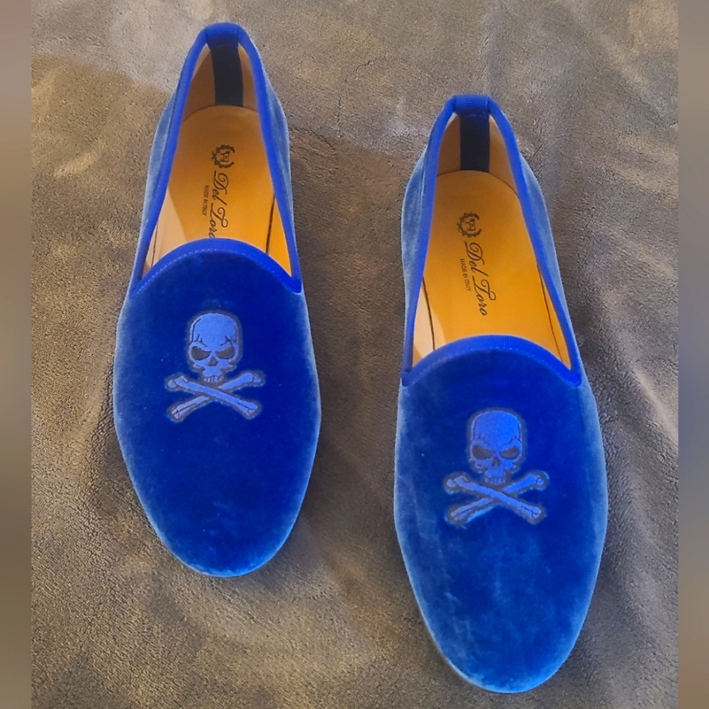 Velvet Slippers by Del Toro